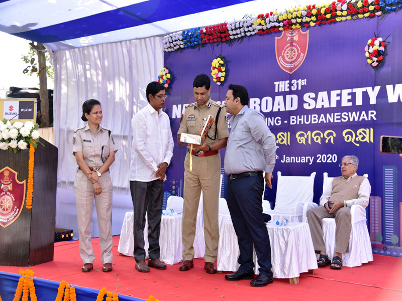 31st National Road Safety Week from 11-17 January 2020. CP inaugurated week long Traffic Awareness programmes flagging off an All Women Bike Rally led by DCP Traffic Sagarika Nath, a photo gallery, a sand art & provisioning of First-Aid kits at all Traffic posts on 11.01.2020…