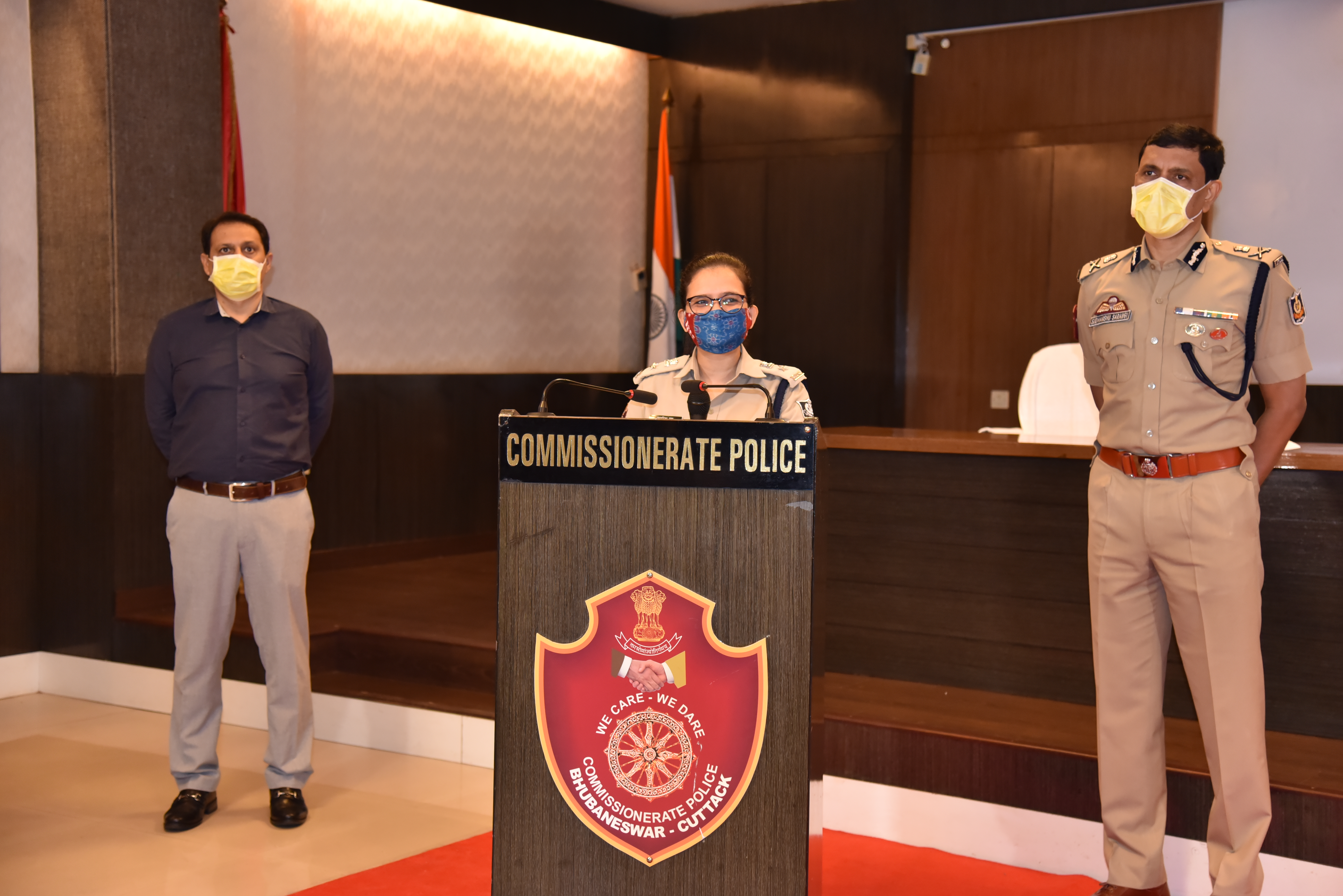Farewell to Ms. Sagarika Nath EX-DCP Traffic at Police Bhavan, Bhubaneswar on 16.07.2020.