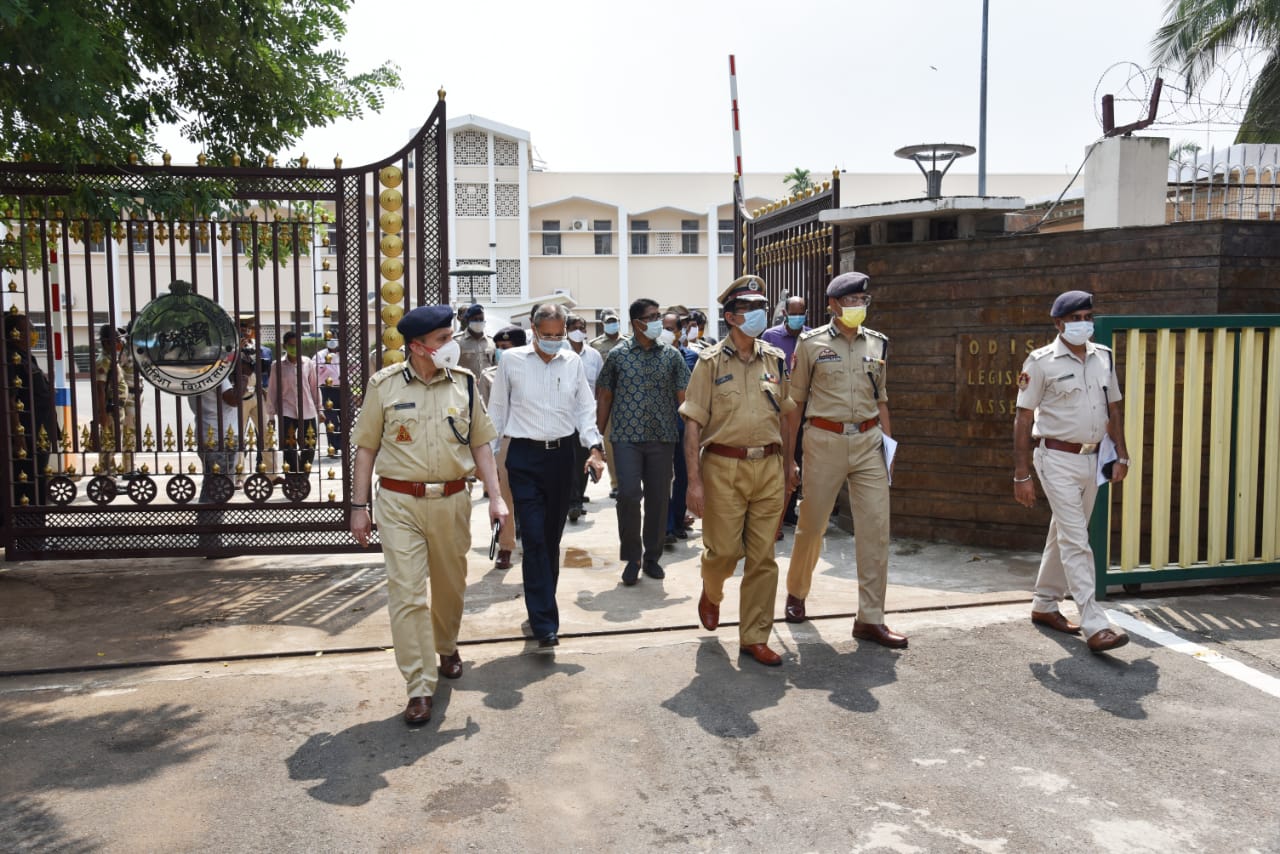 4th Session of the 16th Odisha Legislative Assembly from 29th Sep. to 07th Oct. 2020. DGP Odisha with CP & other Senior Police Officers taking stock of the Security Arrangements on 28.09.2020.