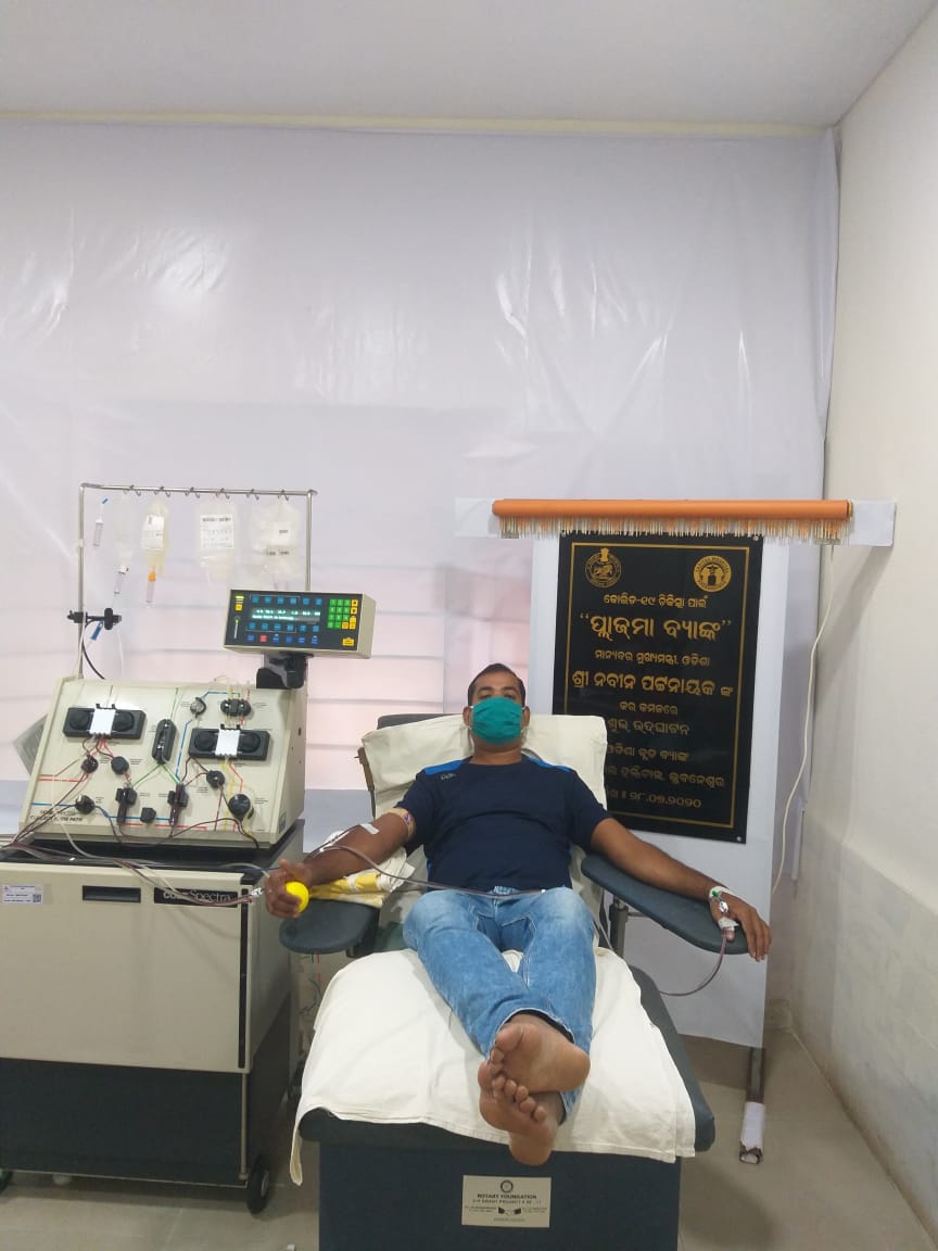 Two more Corona Warriors have donated Plasma on 15.10.2020 out of numerous enthusiasts in the waiting queue. We congratulate Fitter SI Barada Prasad Pattnayak OSAP 7th Bn. Bhubaneswar & Const Avijit Das Reserve Police Cuttack for their service to the humanity.