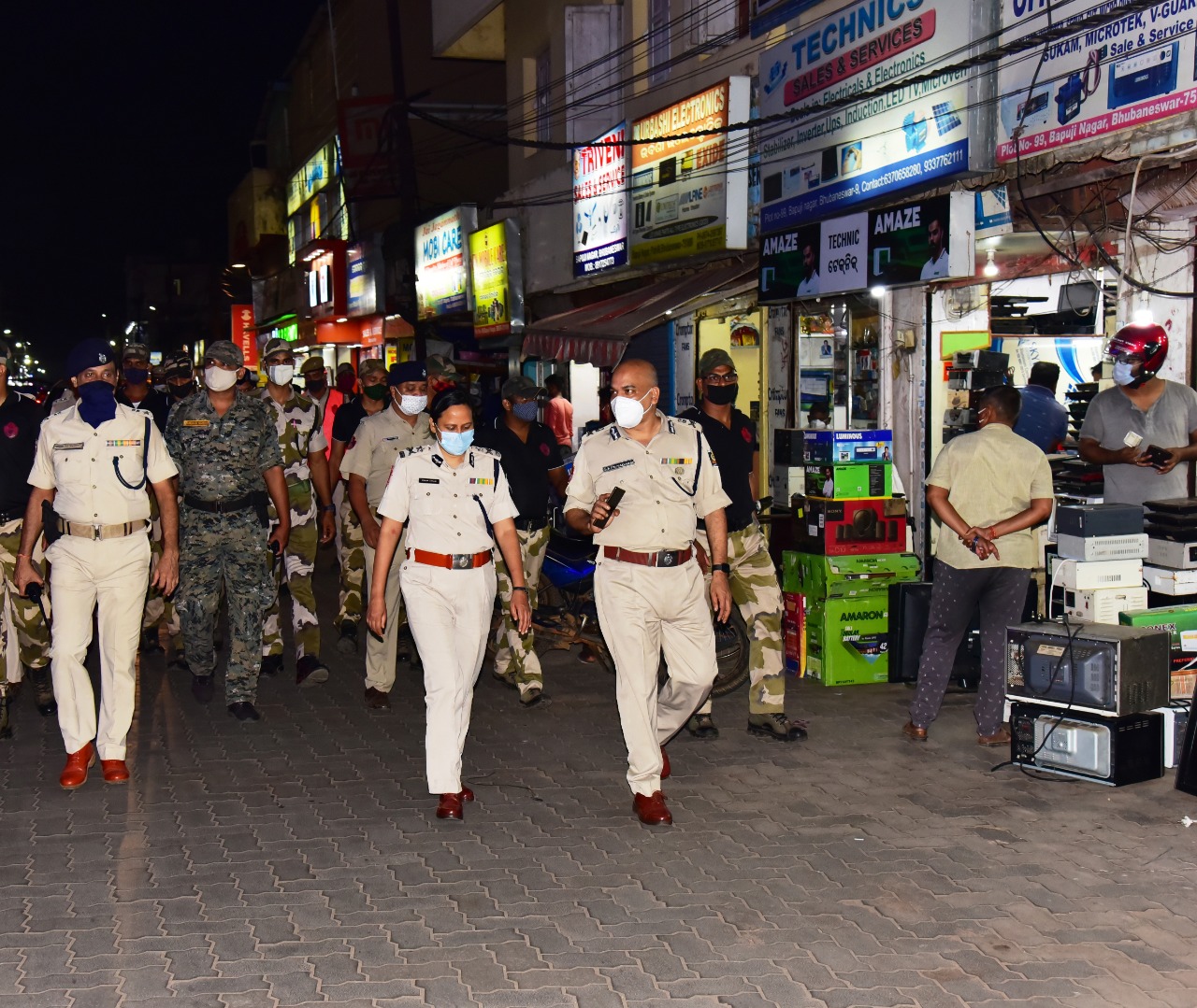 Enforcement of COVID-19 appropriate behavior at crowded places on 07.04.2021