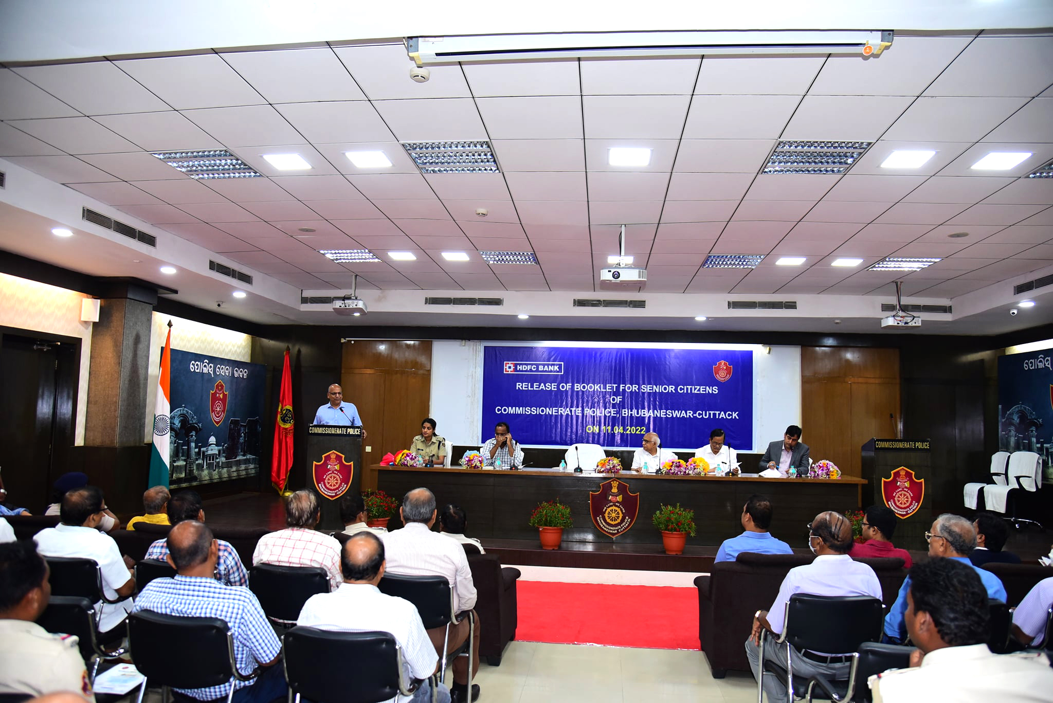 Released the Booklet for senior citizens at Police Seva Bhawan, Bhubaneswar on 11.04.2022.