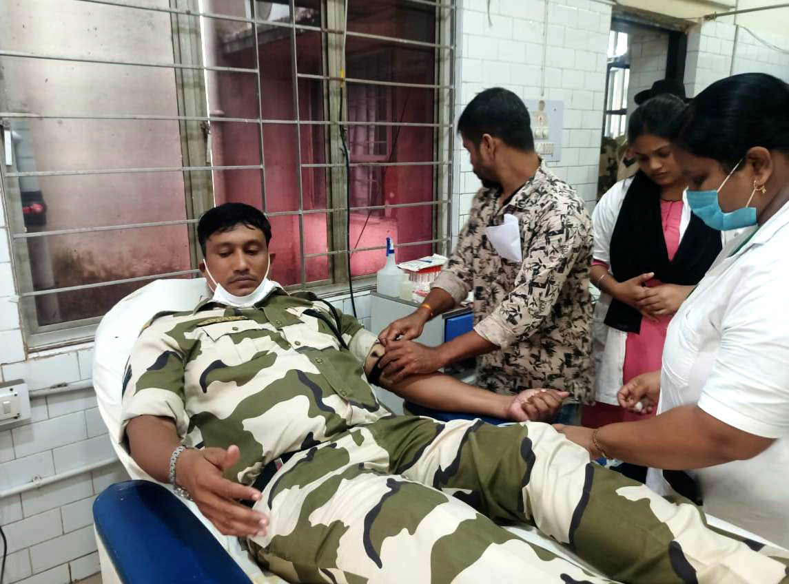 Commissionerate Police Bhubaneswar-Cuttack, Sri S.K. Priyadarsi, IPS acted quickly and decisively in arranging donors of Platelet from Police Personnel at Capital Hospital Blood Bank, Bhubaneswar on 23.09.2022.