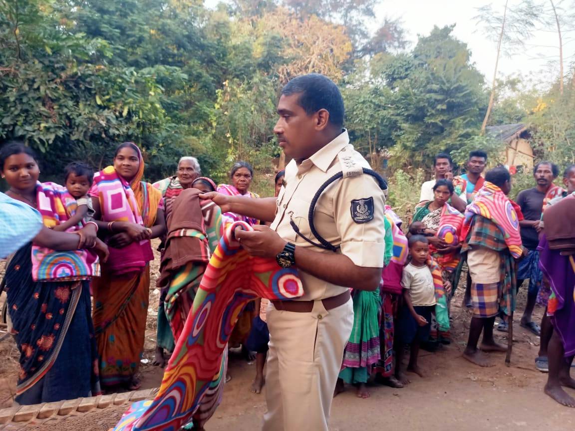 On 14.12.2022 as per direction of Sri S.K. Priyadarsi, IPS, Commissioner of Police, Bhubaneswar-Cuttack, 112 nos of Blanket were distributed by ACP & Joint Secy. IRCS, Sri L. Mohanty at Phirikinali Village & Pitagadia Village of Chandaka Reserve forest area.