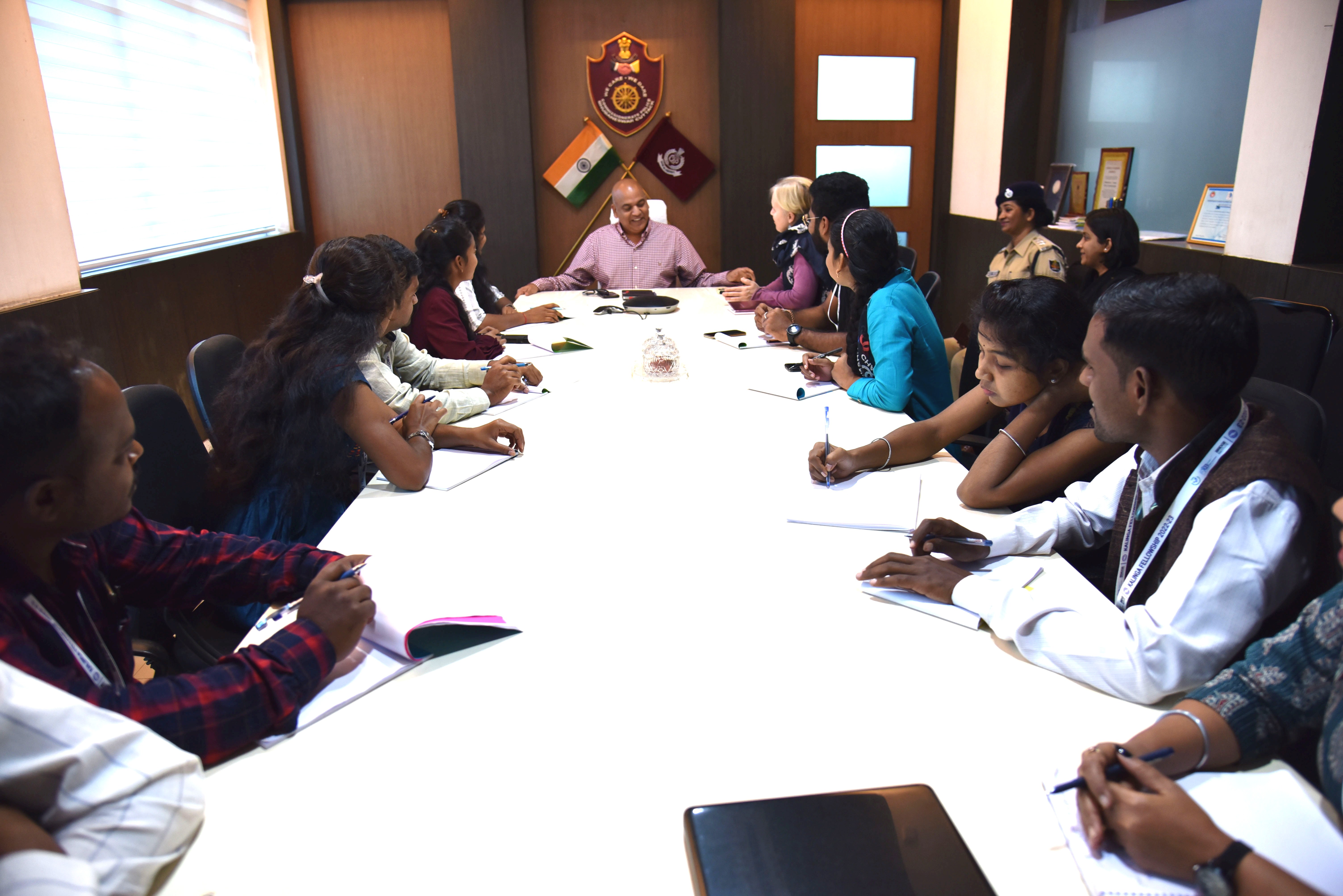 The Kalinga Fellowship 2022 programme organised by KIIT & KISS extended to a visit of Commissionerate Police and Cyber Police Station, Bhubaneswar on 13.12.2022.