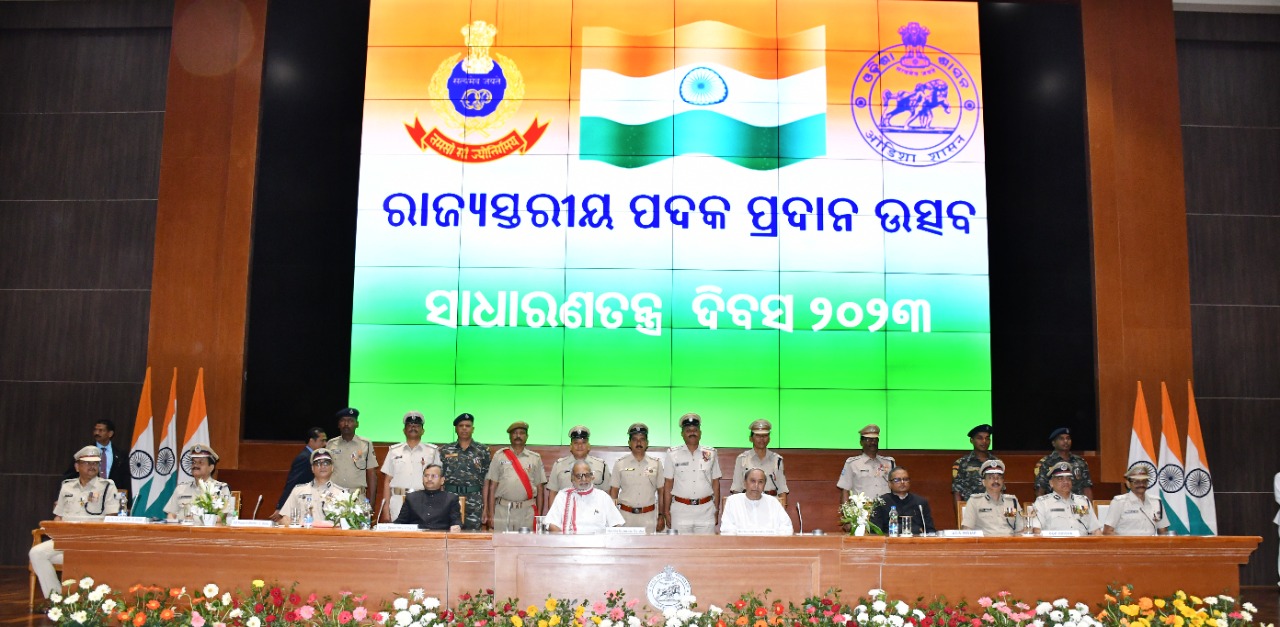 Congratulations respected Shri Saumyendra Ku. Priyadarsi, IPS, Commissioner of Police, Bhubaneswar-Cuttack for receiving the prestigious award ie “Presidents Police Medal for Distinguished Service” from Hon’ble Governor Odisha Prof. Ganeshi Lal, on this Republic Day 2023.