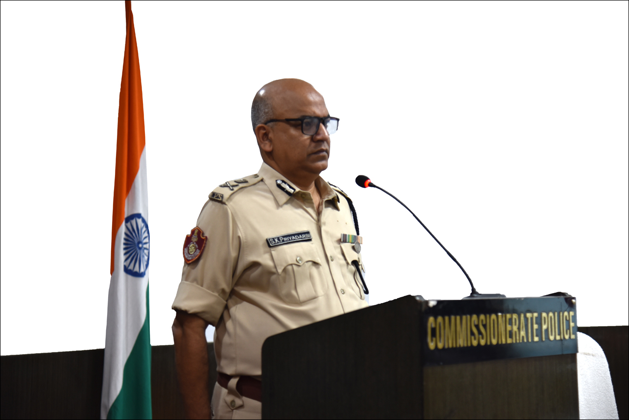 Observance of two minutes silence was held on 30.01.2023 at Police Seva Bhavan, Bhubaneswar on Martyrs Day inculcating the Gandhian values in our own life which will be the greatest tribute to the Father of the Nation on the anniversary of his martyrdom.