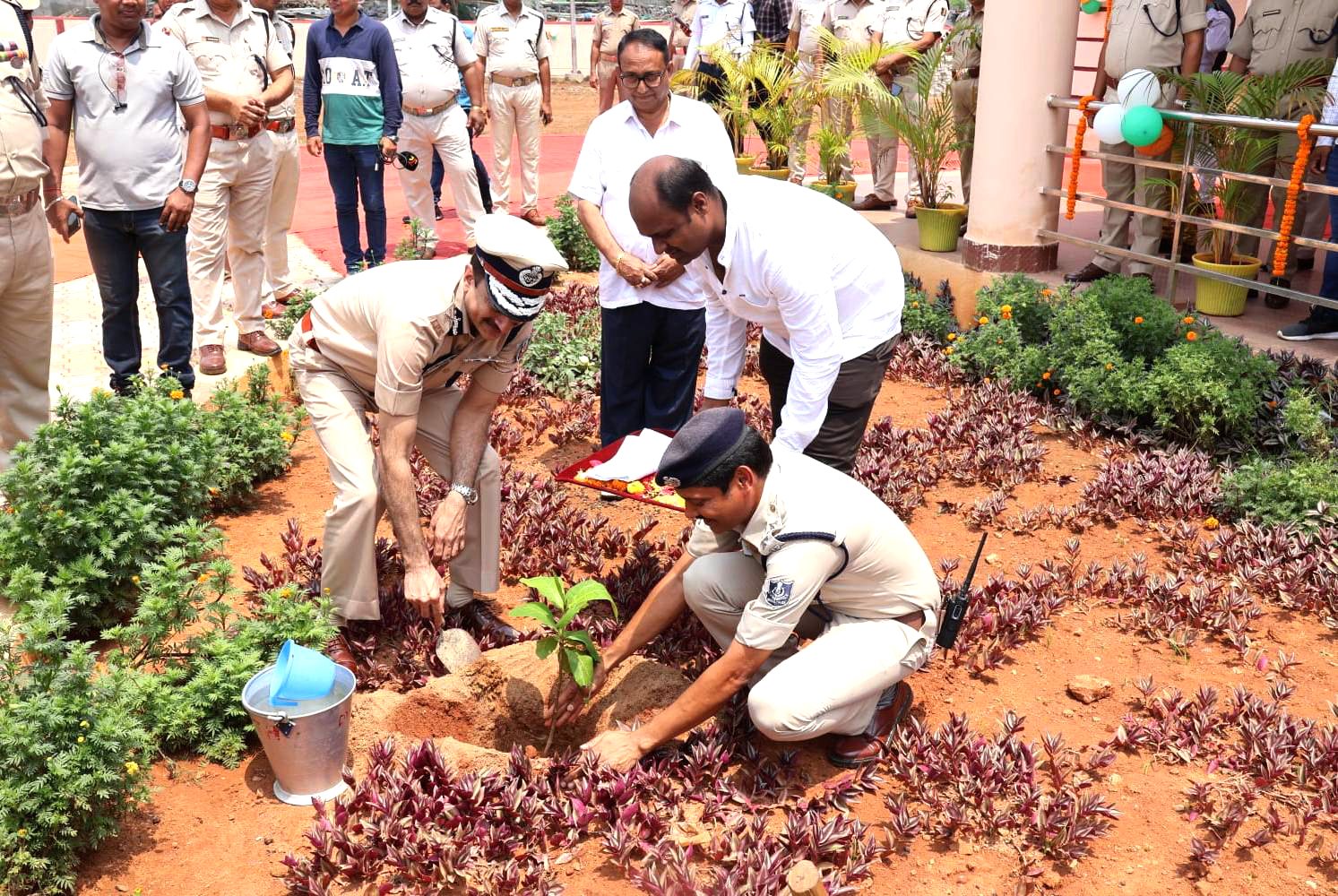 A Tree Plantation programme was held on the occasion of the inauguration of the new building Traffic PS-II, Bhubaneswar on 30.03.2023.
