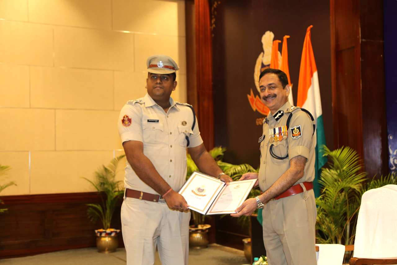 On the occasion of the 88th Odisha Police Formation Day, Sri Sunil Kumar Bansal, IPS, DGP Odisha awarded DGP’s Disc to our Police personnel for their outstanding performance and dedication towards their duties on 01.04.2023.