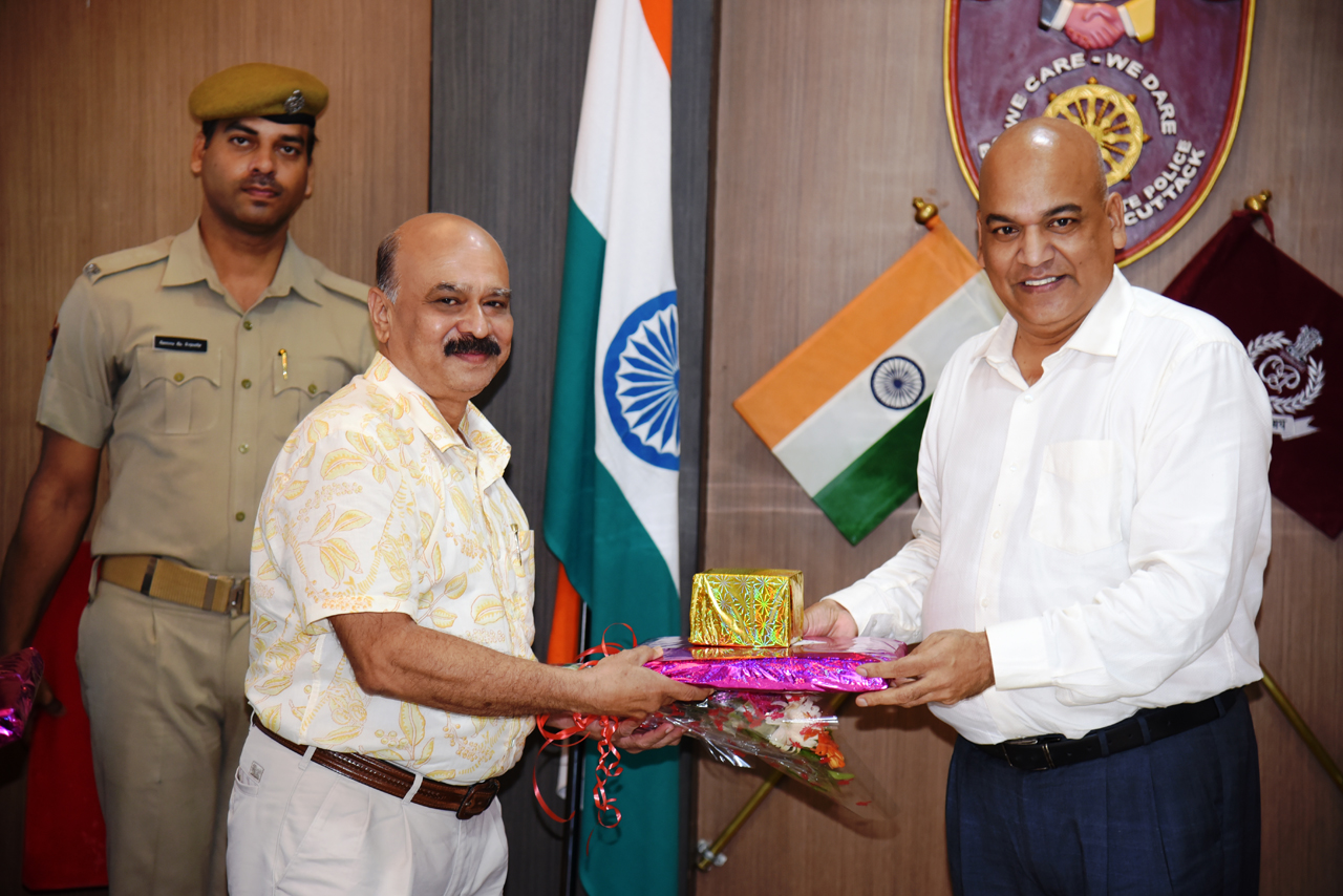 On this Doctor’s Day ( 01.07.2023) CP Bhubaneswar-Cuttack felicitated the Doctors working with Commissionerate Police.