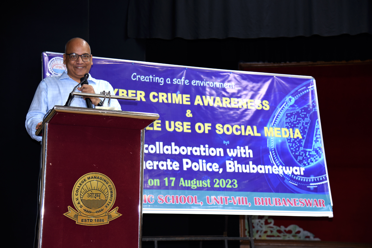 We are thrilled to conduct again an intellectual cyber crime awareness & responsible use of social media program at DAV School Unit-VIII, Bhubaneswar creating Cyber Mitras, and distribution of Cyber Crime consciousness posters amongst 580 students of age group 13-15 years on 17.08.2023.