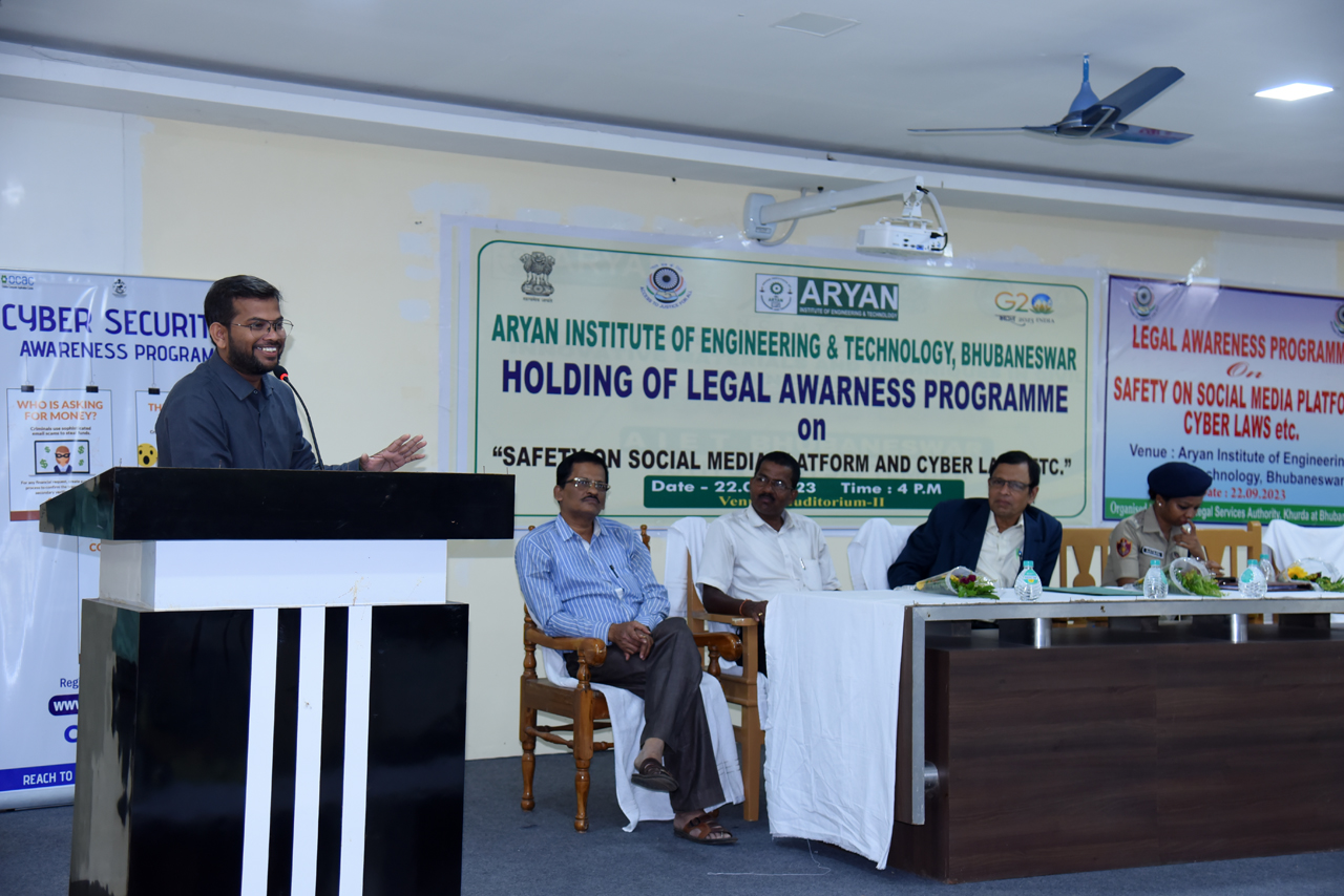 Commissionerate Police in collaboration with the District Legal Service Authority, Bhubaneswar, held a ‘Cyber Awareness and Responsible Social Media Use’ drive at the Aryan Institute of Engineering, Bhubaneswar on 22.09.2023.