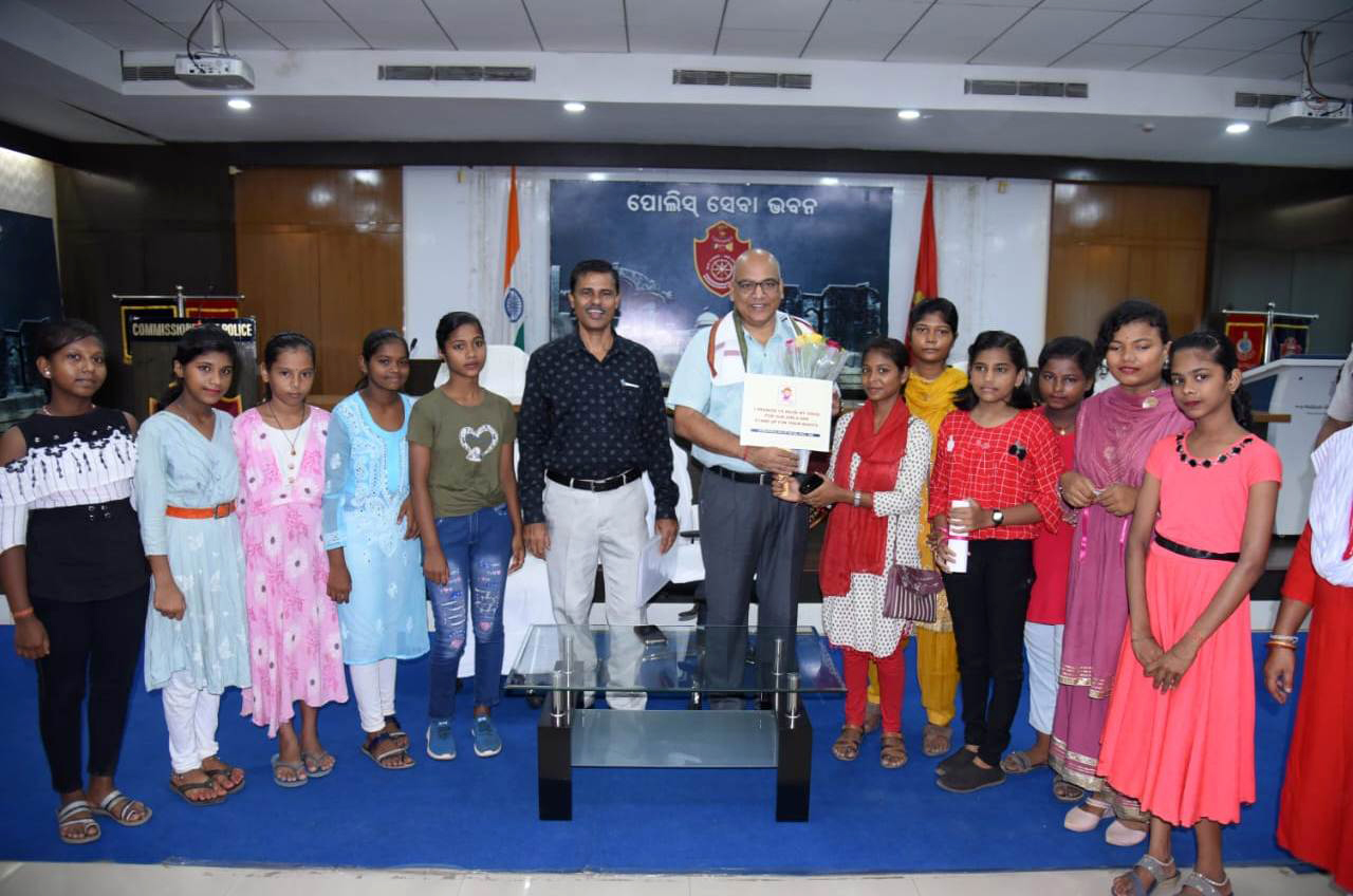 “On International Girl Child Day, the Commissioner of Police had an inspiring interaction with young girls in association with Ruchika Social Service Organisation and listened to their stories of resilience in overcoming child marriage. He discussed the laws against child marriage in detail on 11.10.2023.