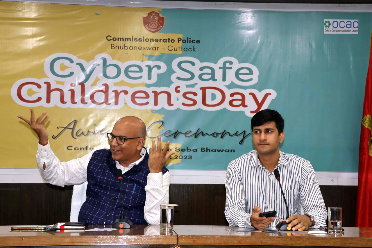 On 14.11.2023 the Children’s Day at the Commissionerate Office saw 110 young talents awarded for their participation in the Cyber Safety and Responsible Use of Social Media Poster/Painting Competition. Over 500 entries were received from 30 schools and colleges, with tokens of appreciation given to the institutions.