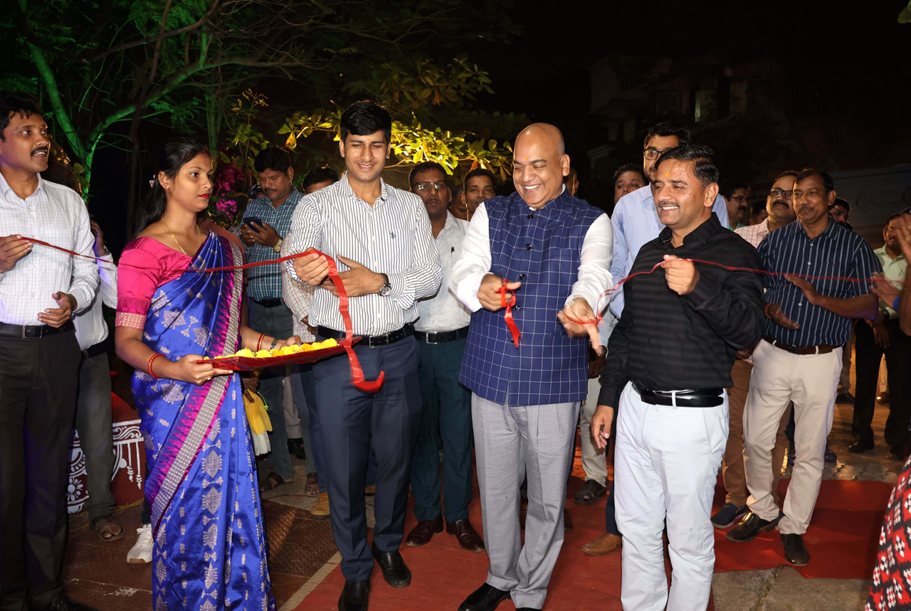 On 14.11.2023 “Marking Children’s Day with a special gesture! Commissioner of Police Sri S. K. Priyadarsi inaugurated a vibrant park at the Reserve Police Line, Bhubaneswar joined by BMC Commissioner Vijay Amruta Kulange, DCP BBSR Prateek Singh, and Executive Engineer Sri Sachin K. Sahoo. Followed by incredible performances by young children.