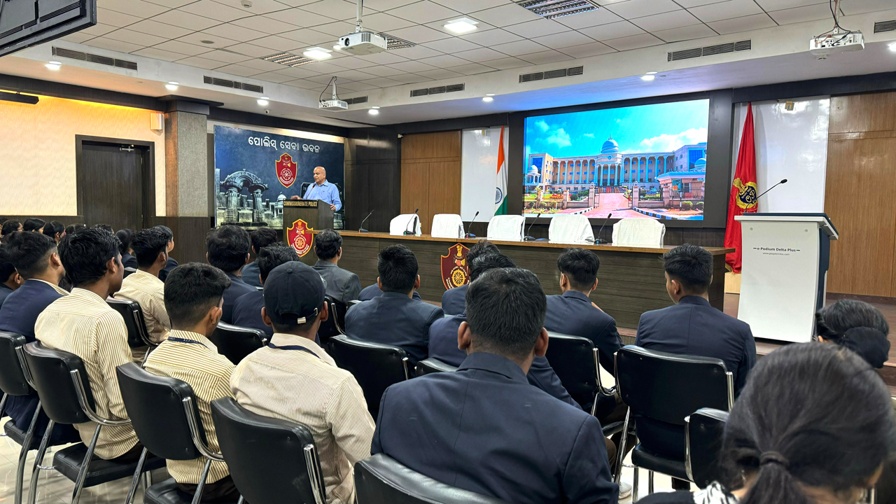 Aryan Institute of Engineering and Technology, Cuttack embarks on a knowledge-packed study tour at CP Hdqrs., Bhubaneswar on 19.12.2023. 35 students delve into Cyber Awareness, Traffic Safety, and CCTV Surveillance followed by a comprehensive tour of the building.