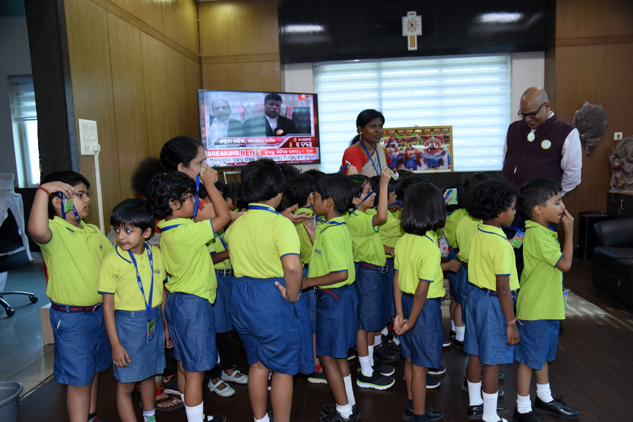 On 01.12.2023 Delightful moments at the Commissioner of Police Office as 45 bright stars from Eurokids, Suryanagar filled the room with joy! Their visit included heartwarming interactions with the Commissioner of Police, where they shared smiles, badges, roses, and handmade cards.