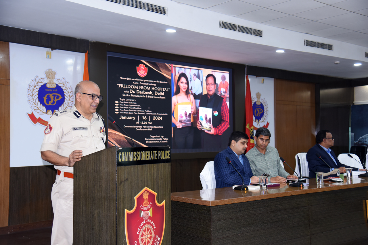 A unique initiative unfolds with a book launch cum seminar featuring Dr. Darbesh, a senior naturopath, and pain consultant from Delhi on 16.01.2024. Commissioner of Police, Addl. CP and DCP Cuttack along with other senior officers.