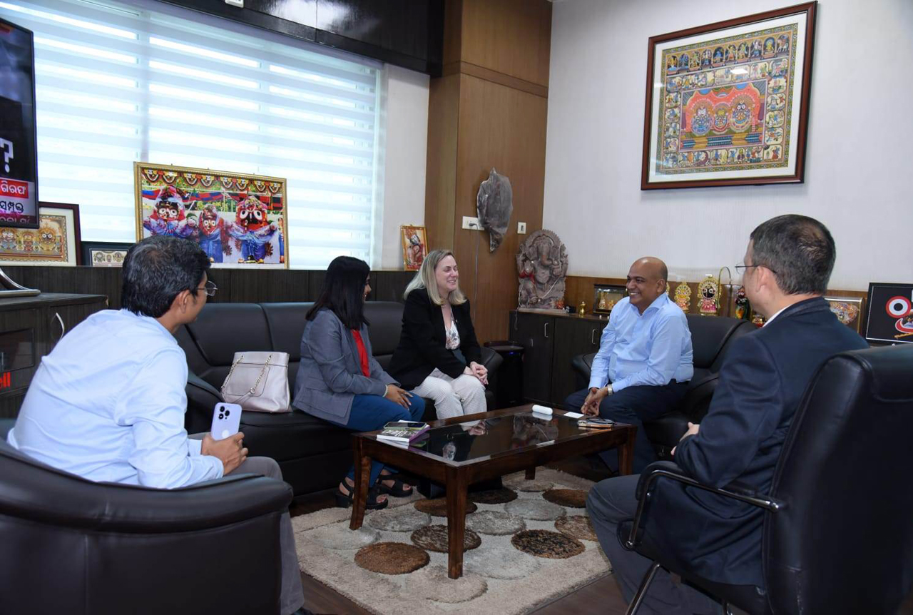 On 18.01.2024 Terri Buckney, Regional Consular Officer and First Secretary at the Australian High Commission in India met with the Commissioner of Police to discuss matters concerning Australian nationals visiting or residing in Odisha.