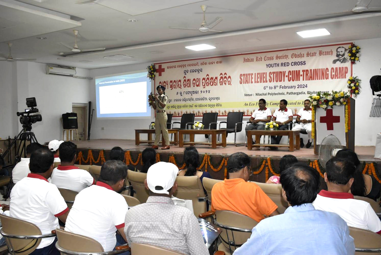 On 07.02.2024 Commissionerate Police organised a Cyber Awareness session at Nilachal Polytechnic College, Infosys, Bhubaneswar,  and shared cyber safety tips with over 300 students from the Youth Red Cross Society from various districts.