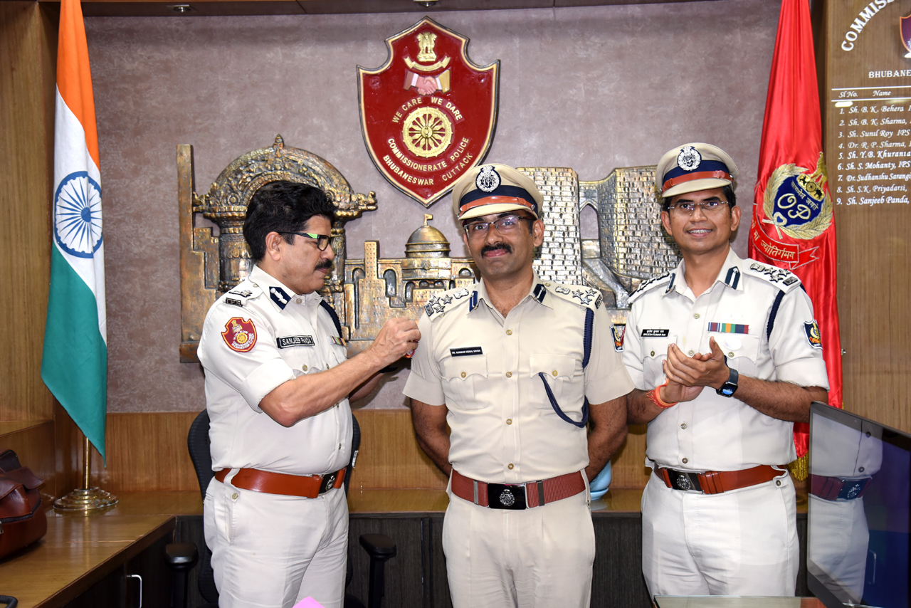 On 31.01.2024, Dr. Kanwar Vishal Singh, IPS, appointed as Cuttack UPD’s new Deputy Commissioner of Police. Ready to lead with dedication and integrity, ensuring safety and harmony for all. A warm welcome in the presence of Sri Sanjeeb Panda, IPS, Commissioner of Police BBSR-CTC & Sri Brijesh Kumar Rai, IPS,  Addl. CP.