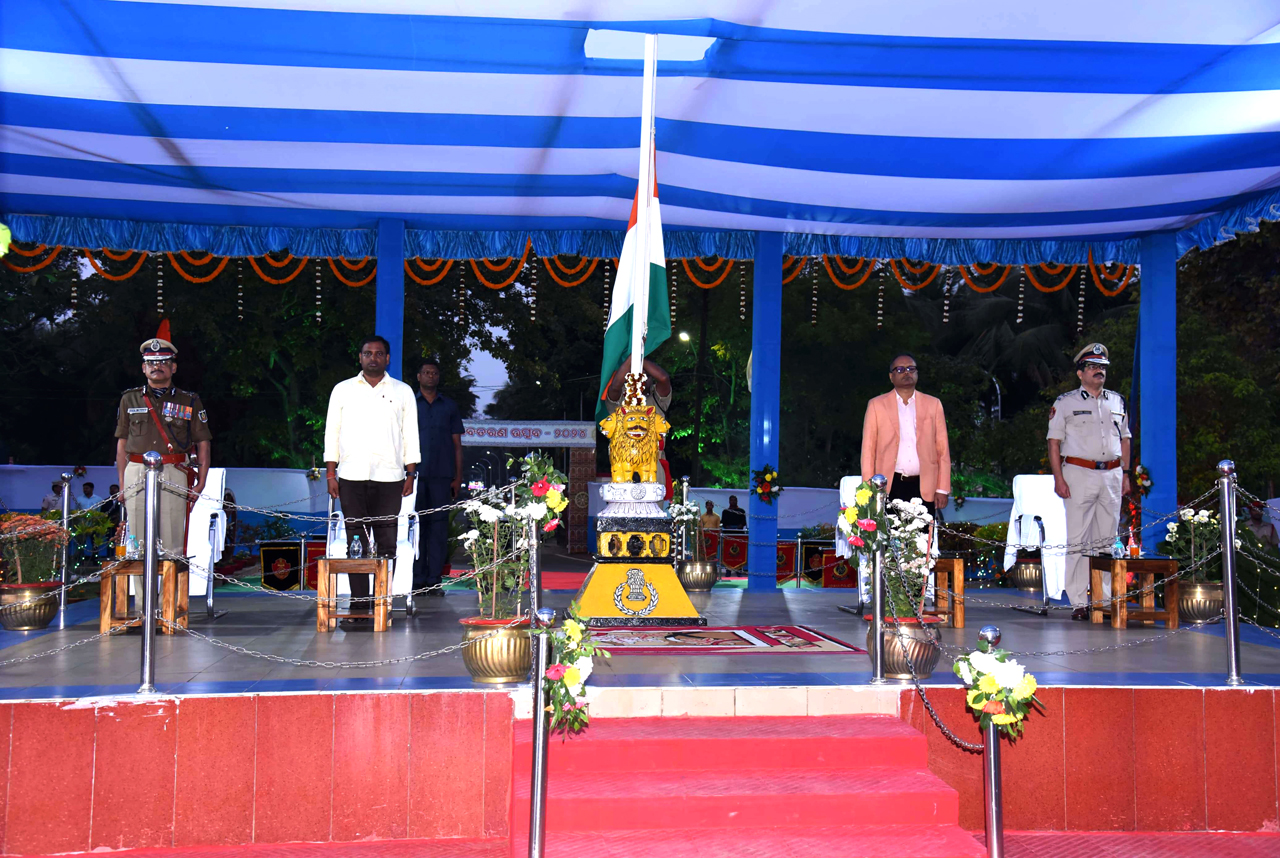 75TH REPUBLIC DAY BEATING THE RETREAT 2024 AT OSAP 7TH BN., BHUBANESWAR ON 30.01.2024.