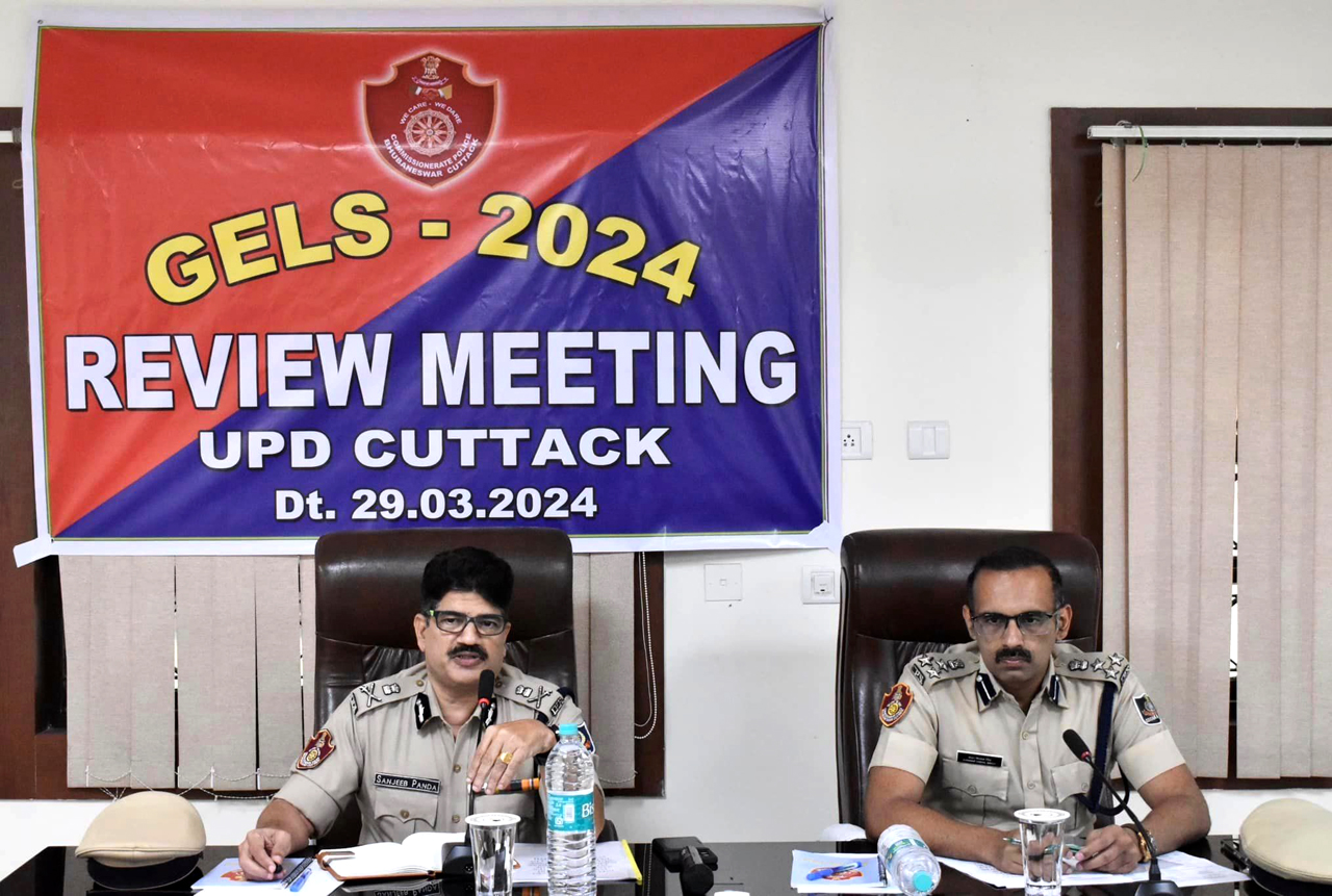 An Election Preparatory review meeting for Cuttack UPD was chaired by Commissioner of Police, Sri Sanjeeb Panda, IPS, at the DCP Cuttack Office on 29.03.2024. Emphasis was given on further strengthening the ongoing Anti Crime Drive, Enforcement of MCC and addressing Public Grievances promptly.