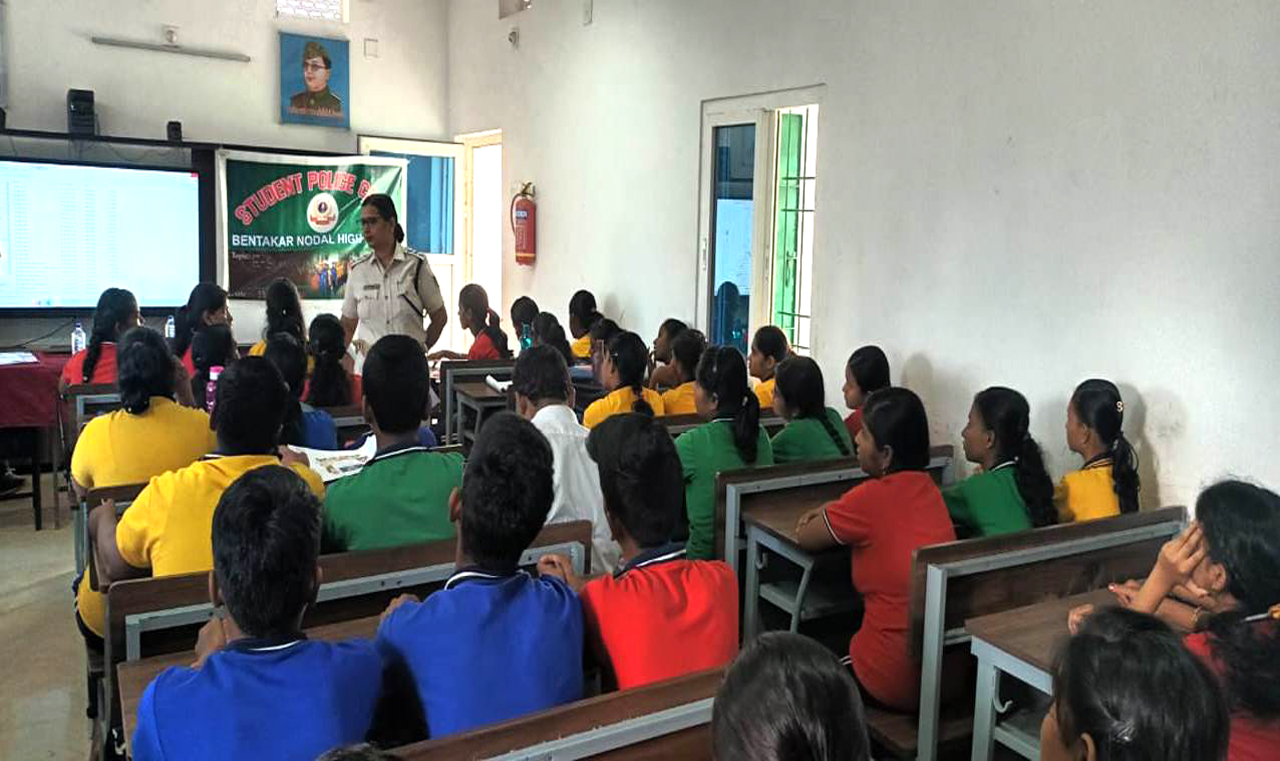 Cyber Awareness Program at Bentakar Nodal High School under 42 Mauza PS, Cuttack on 13.04.2024 for 100 students was organised and the children learned about vital cyber safety tips, session was taken by Inspector Rashmita, Cyber PS, Cuttack. Let’s empower our children with digital resilience!