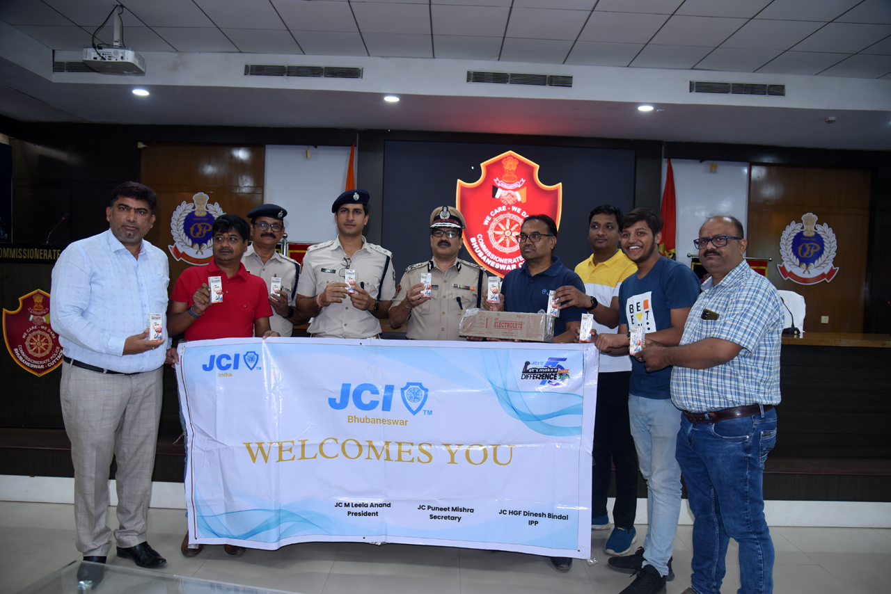 “JCI’s effort to keep traffic cops hydrated is truly admirable. By providing 1000 packets of Oral Rehydration Solution on 23.04.2024, they’re ensuring the well-being of those who work tirelessly to maintain road safety. Kudos to JCI for their thoughtful support!”
