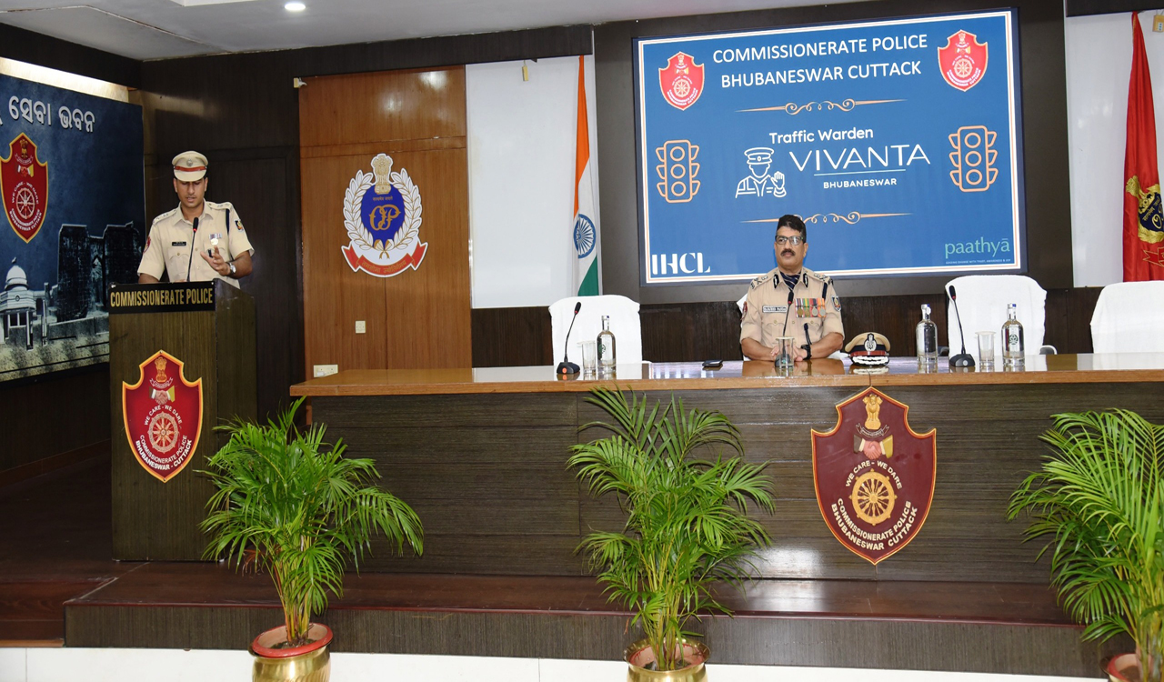 Due to the increasing traffic in Bhubaneswar, the Commissioner of Police, Sri Sanjeeb Panda & DCP, Prateek Singh, launched an initiative to tackle the issue on 14.08.2024. In collaboration with the Traffic Training School and their guidance, the Taj Vivanta group, Bhubaneswar DN Square, part of IHCL and Tata Group, introduced a Corporate Traffic Warden Volunteer Program.