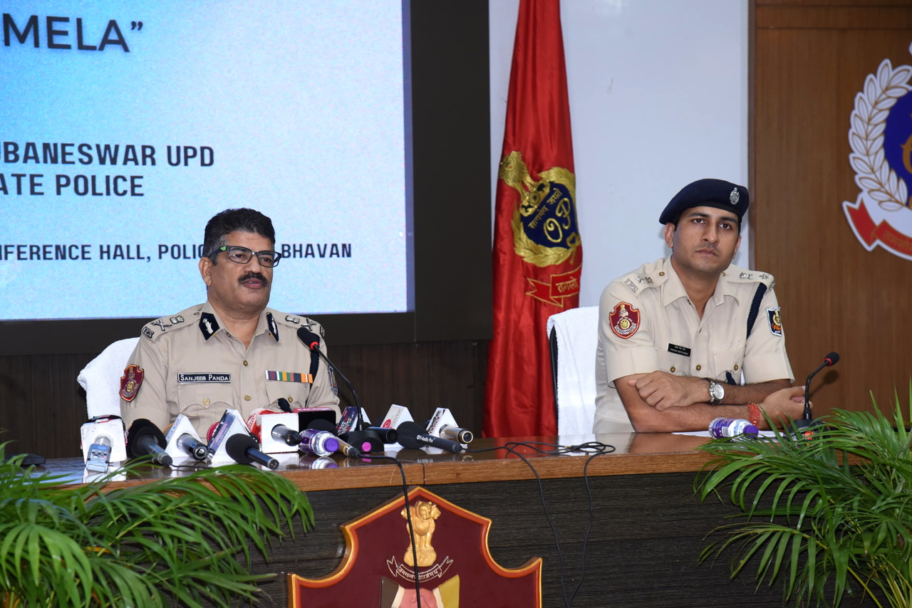“Cyber Fraud Money Return Mela” by Cyber Crime Police Station, Bhubaneswar on 29.08.2024. Cyber PS BBSR, Reports of the last 07 months from January to July 2024: Total Reports Received: 2754 (Financial Fraud: 1438, Social Media: 662, Others: 654) Total FIRs : 200, total Fraud amount: Rs. 45.84 Cr Total Freezed Amount: Rs. 10.87 Cr. Total Recovery Amount so far: Rs. 1.37 Cr.  Recovery for Rs 4.8 Cr is under process Total Arrests: 22 Total Notices: 09.