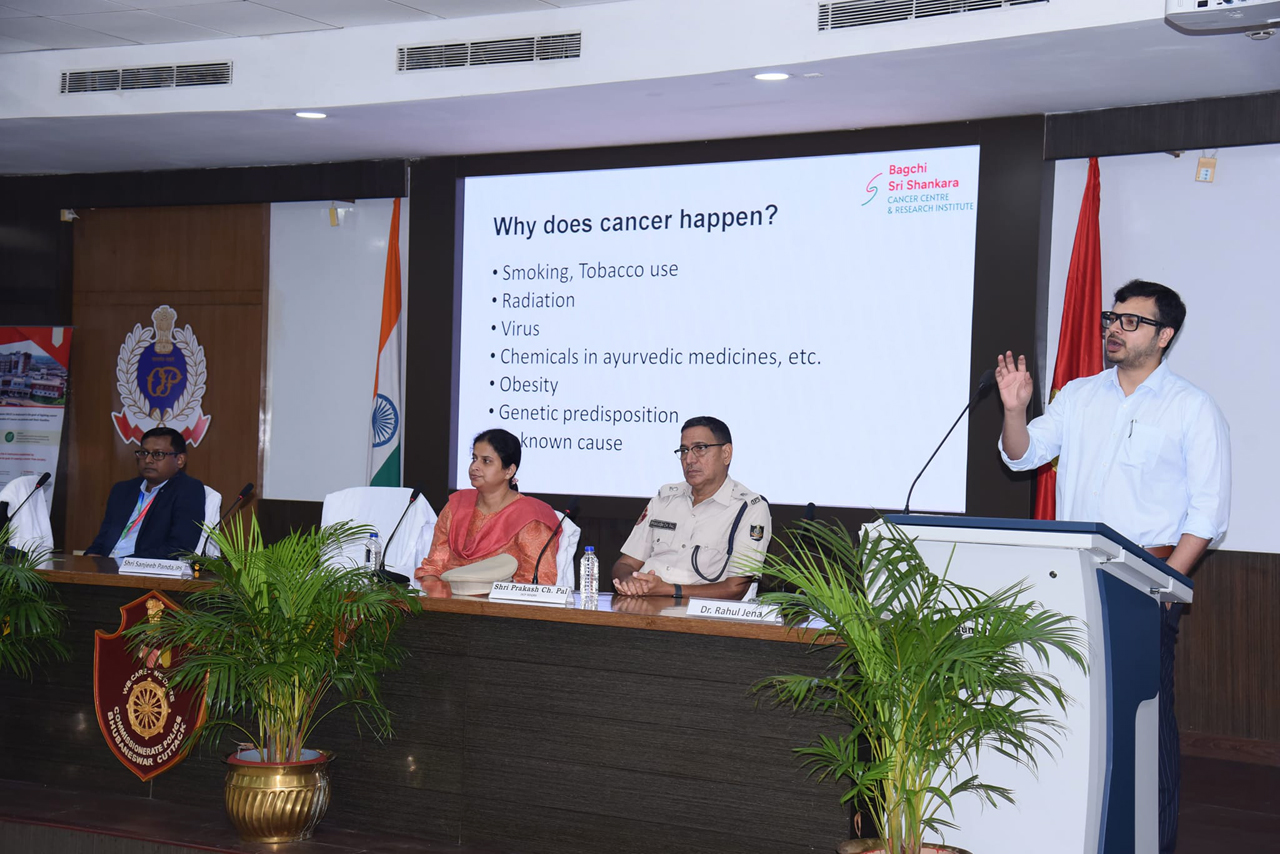 In association with the Commissionerate Police, Bhubaneswar-Cuttack and the Bagchi Sri Shankar Cancer Center and Research Institute, Bhubaneswar, organized a cancer awareness program in the conference hall of the Commissionerate Office, Bhubaneswar on 05.09.2024. The event was held under the guidance of Commissioner of Police, Sri Sanjeeb Panda, IPS and Addl. DCP, Sri Prakash Ch. Pal, with the goal of raising awareness among police personnel and offering support for their well-being.