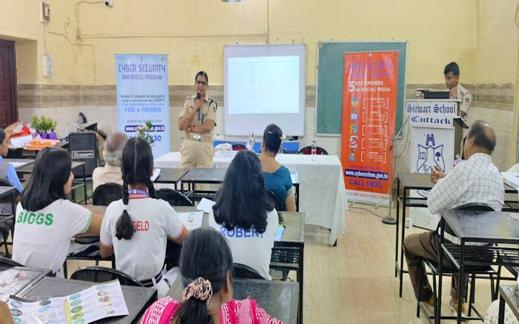 A Cyber Awareness camp was conducted at Stewart School, Cuttack on 31.08.2024 by IIC, Rashmita Jena, Cyber PS Cuttack UPD. The session was about Cyber Crime, it’s preventive measures, online fraud, digital arrest, etc. 500 students including their teachers attended the insightful workshop.