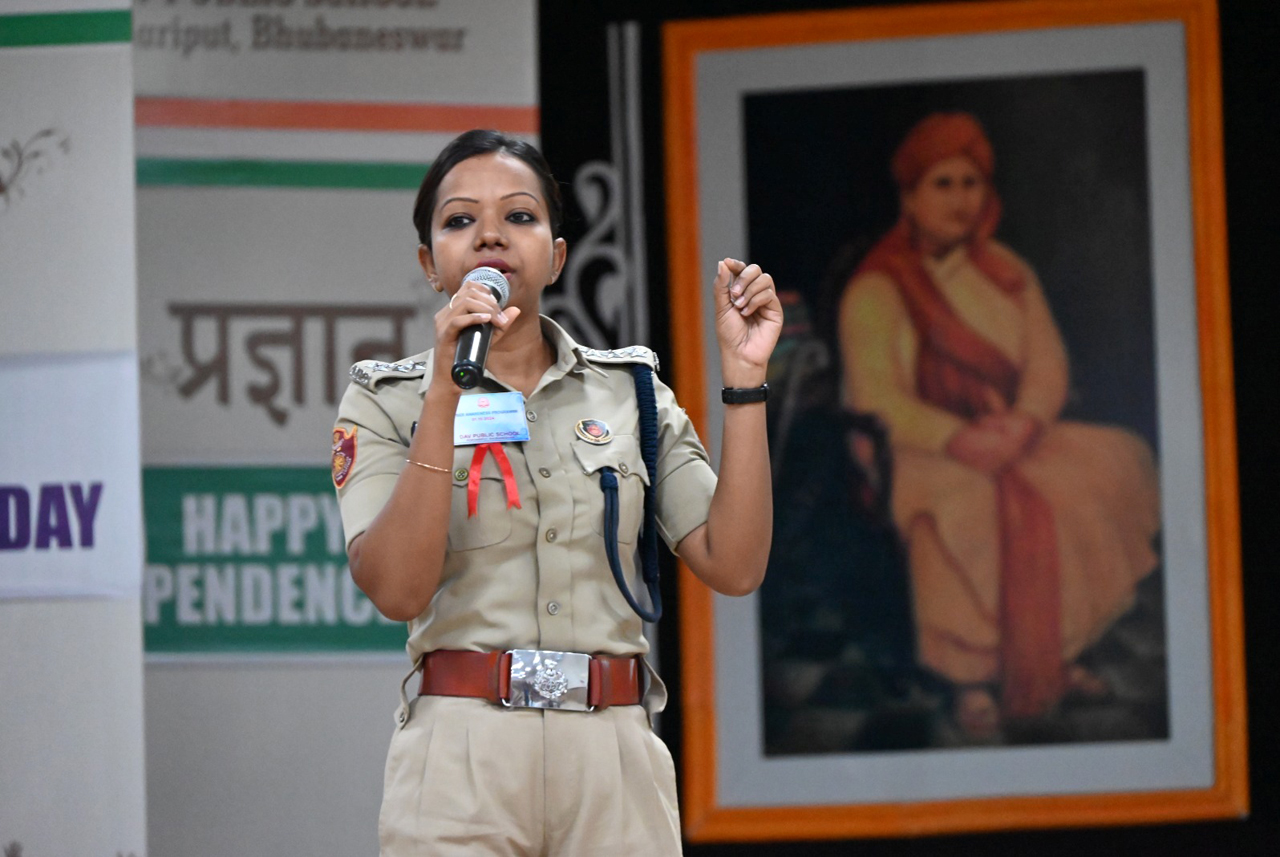 Cyber Awareness Session was conducted on 01.10.2024 at DAV Public School, Pokhariput, Bhubaneswar by Commissionerate Police, Bhubaneswar under Supervision – ACP Ms. Anjana Tudu, OPS and she has taken the session.