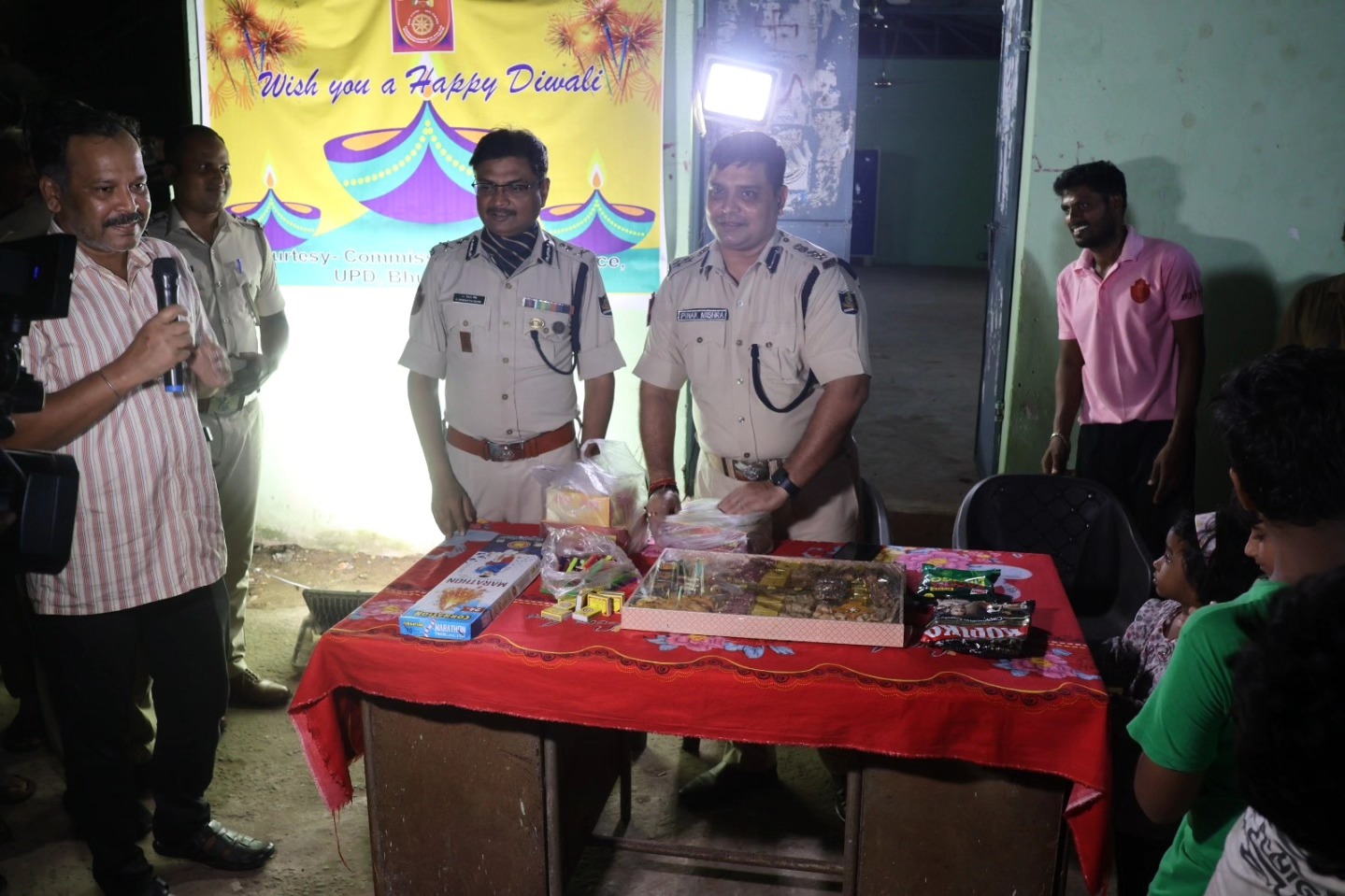 On 31.10.2024 Commissioner of Police Sri Suresh Dev Datta Shing, IPS, Sri Pinak Mishra IPS, DCP BBSR celebrated Diwali with basti children.