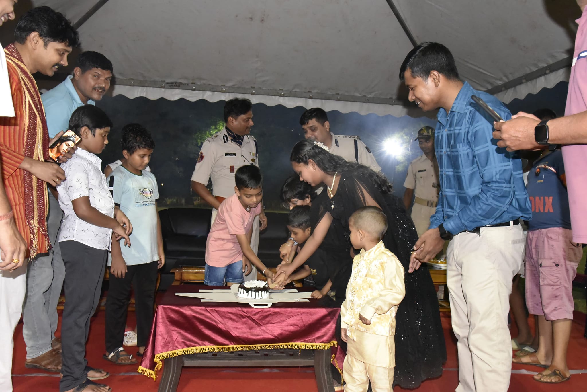 On 31.10.2024 Commissioner of Police, Sri Suresh Dev Datta Singh, IPS, in the presence of Sri Pinak Mishra, DCP Bhubaneswar, was pleased to celebrate Diwali with the Reserve Police family and children. Wishing everyone a joyful and safe Diwali filled with unity, happiness, and prosperity.